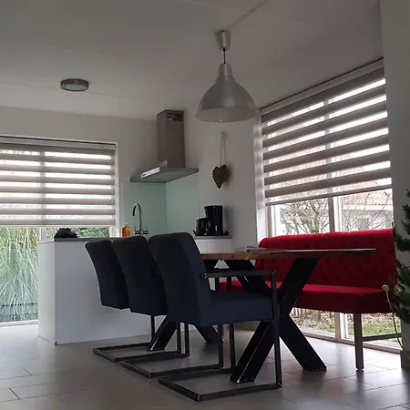 Tip! Pleasant Chalet Stern & 4 Bikes Holiday home Noordwijk